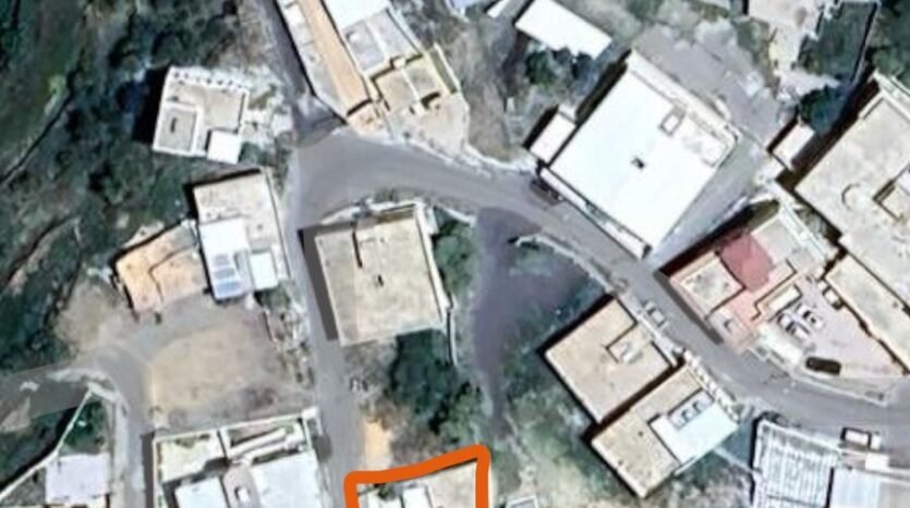 بيت للبيع باللسمر