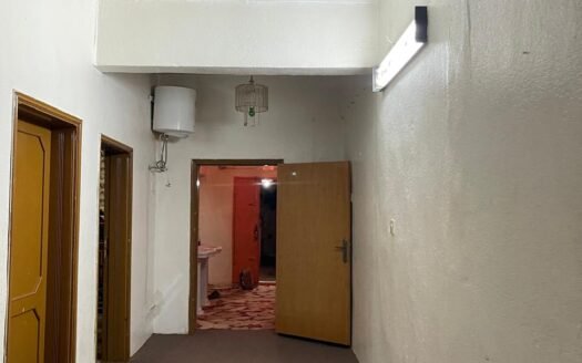 بيت للبيع دور قديم في وسط بللسمر قريب من جامع الاثنين