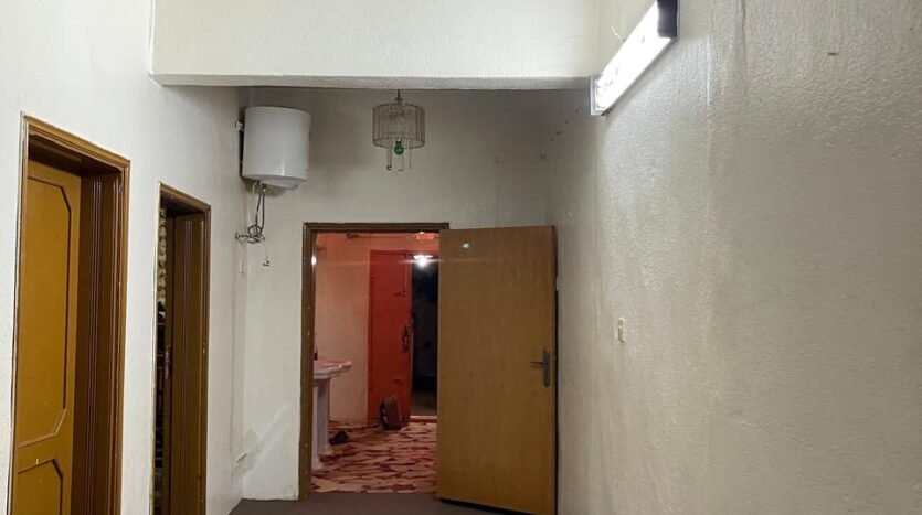 بيت للبيع باللسمر