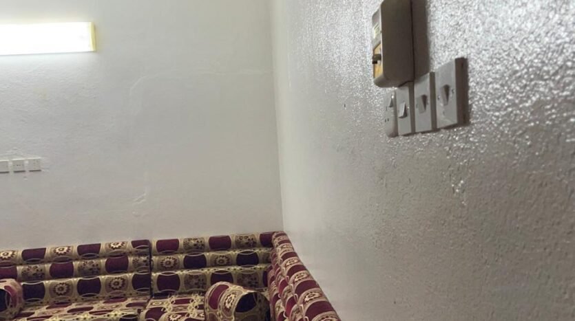 بيت للبيع باللسمر