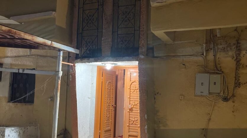 بيت للبيع باللسمر