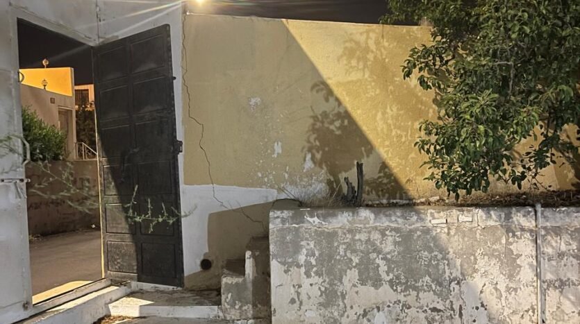 بيت للبيع باللسمر