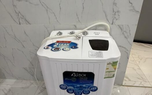 عمارة بناء شخصي مكونة من فلة وشقق في حي الصحافة قريبة من المطار